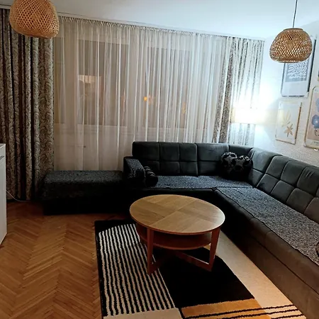 Stan Gradski Apartment